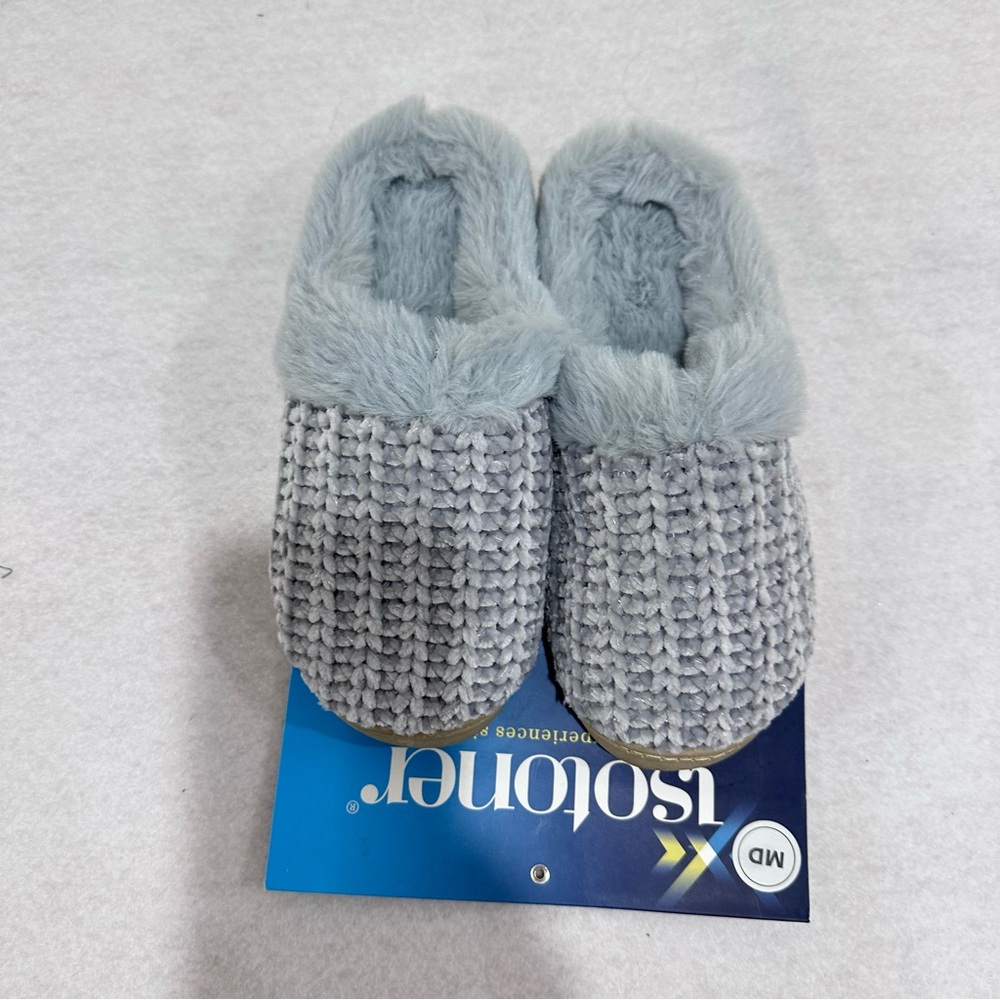 Isotoner Light Gray Knit Slippers